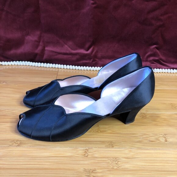 Comfy Shoes - Vintage sz 9 Black Satin Pink Lined Bedroom Slippers Boudoir Pinup Glamour Glam